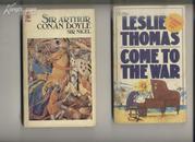 (1982年伦敦版) LESLIE THOMAS: << COME TO THE WAR>>