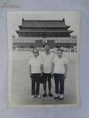 70年代末老照片家人合影，在后的北京天安门前照