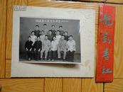 66年汉口天真艺术照相馆拍摄的欢送彭天庆同志留念照片一张 几乎每个人都佩带有“红卫兵”袖章  包快递