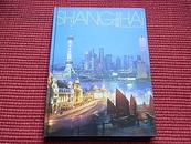 《Touring in Shanghai》-英文版“上海旅游”精美精装图文画册！