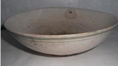 带绿杠老瓷碗一个（20.5*7.5cm）