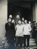 老照片：湖北省武汉市第五中学，赠给——洪芝影同志。1957年。看背题