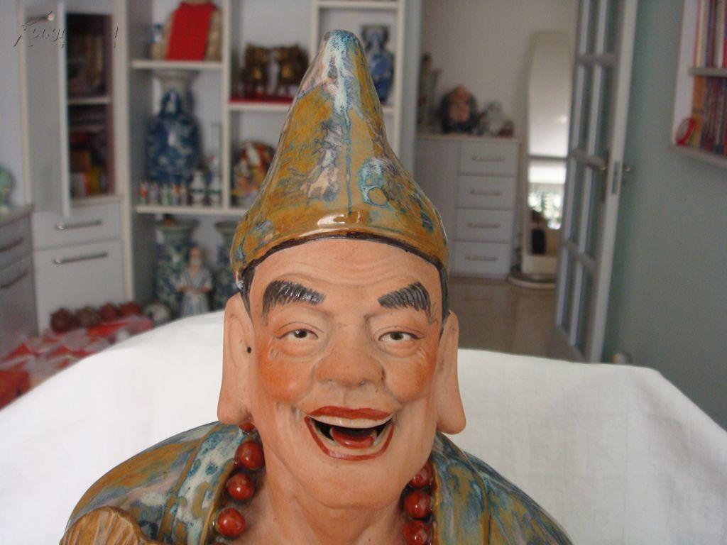 50-60年代景德镇瓷雕厂雕塑瓷：邱春发造大号站济公像（62厘米高）