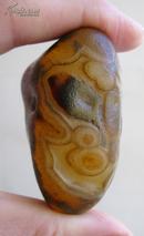 天然奇石观赏石图案石马达加斯加红玛瑙籽料原石手把件：福禄双至