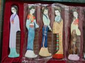 常州宫梳名蓖十二金钗 【合. 长45厘米.宽16厘米】