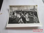 出版社流出照片之二十一：京津穗轻工产品展销会在京举行（1980年  新华社记者宋连峰摄影）
