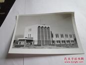 出版社流出老照片之三十七：也门广播电视总局办公楼落成（由中国建筑工程公司承包  1980年）