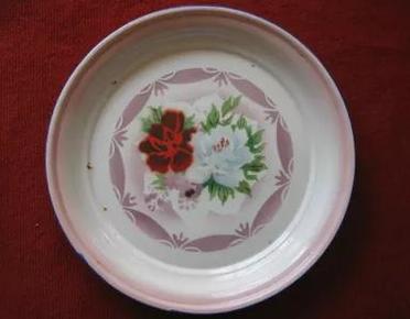 保老保真 怀旧收藏 七八十年代 搪瓷盘子 鲜花图案 十分精美1