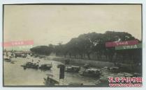 清末民初广东广州沙面岛一侧的珠江航道老照片，江面上满是疍家小艇篷子船。14.2X8.5厘米