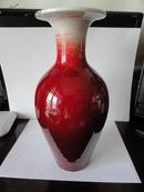 八九十年代景德镇烧制的釉里红窑变瓷花瓶一件 高30厘米 瓶身布满冰棱纹开片 手感厚重 品极佳 包快递