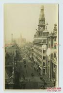 民国上海南京路新新公司大楼，南京路金门大酒店，西侨青年会大楼，注意此时著名国际饭店还没有修建，俯瞰街道全景老照片。此照片拍摄于1934年之前。13.4X8.4厘米