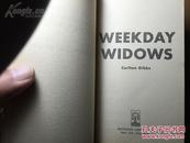 《Weekday Widows(工作日寡妇)》，155页