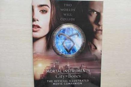 City of Bones: The Official Illustrated