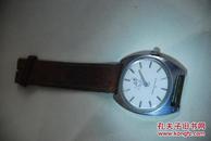 1981年参加工作时父亲给买的东风机械手表，当时半年的工资啊，走时很准。