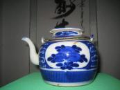 清代青花山水云纹图老茶壶 （ 保真包老  ) ！