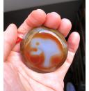 天然奇石缠丝玛瑙象形图案圆牌手把件礼品收藏品：精灵