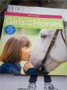 Girls  and their Horses 女孩和他们的马 实物拍照