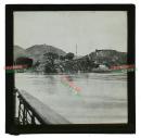 清代玻璃幻灯片---清代福建福州闽江岸边的建筑，可能是福州最早的影像之一