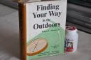 1974年，英文原版，精装护封，插图本，Finding Your Way in the Outdoors