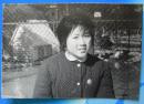 **老照片（77）：戴毛主席像章《上海美女知青王桂兰、建东夫妇系列》