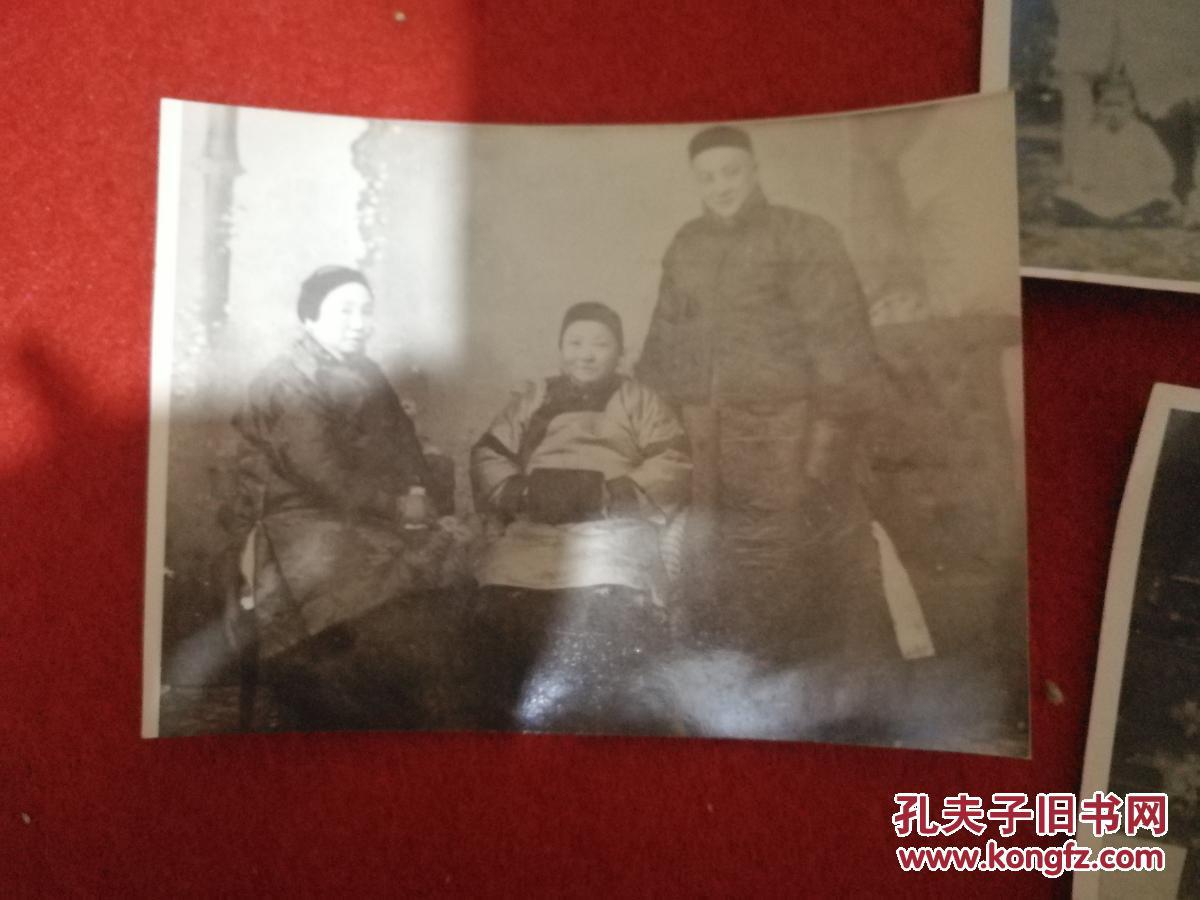 清末民国初上海大户人家照片三张——（一个男人两个老婆，N个子女）