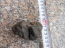 天然陨石；吸铁陨石9厘米*8厘米*5厘米重368克