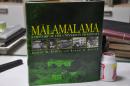 1998年，英文原版，精装版大学画册，malamalama，A HISTORY OF THE UNIVERSITY OF HAWAII，夏威夷大学史（12开精装）