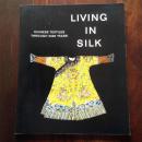 LIVING  IN SILK(生活在丝绸)