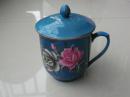 蓝釉唐山制瓷花卉茶杯