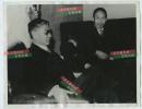 1936年南京国民政府中国驻日本大使许世英在于日本外交官会谈。 许世英，安徽省至德县人，1921年9月出任安徽省省长，1925年任北京政府国务总理，旋兼财政总长，1936年出任驻日本大使。1945年授以国民政府高等顾问。1947年后历任国民政府委员、蒙藏事务委员长、总统府高级顾问等职。