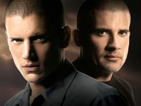 Prison Break Season 2 越狱第2季/破茧狂龙 盒装 （DVD 10张 + 特别篇：最后一越DVD 1张）