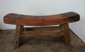 清代枣木面小板凳，卯榫有松动，规格38.5x6.5x12.5cm。