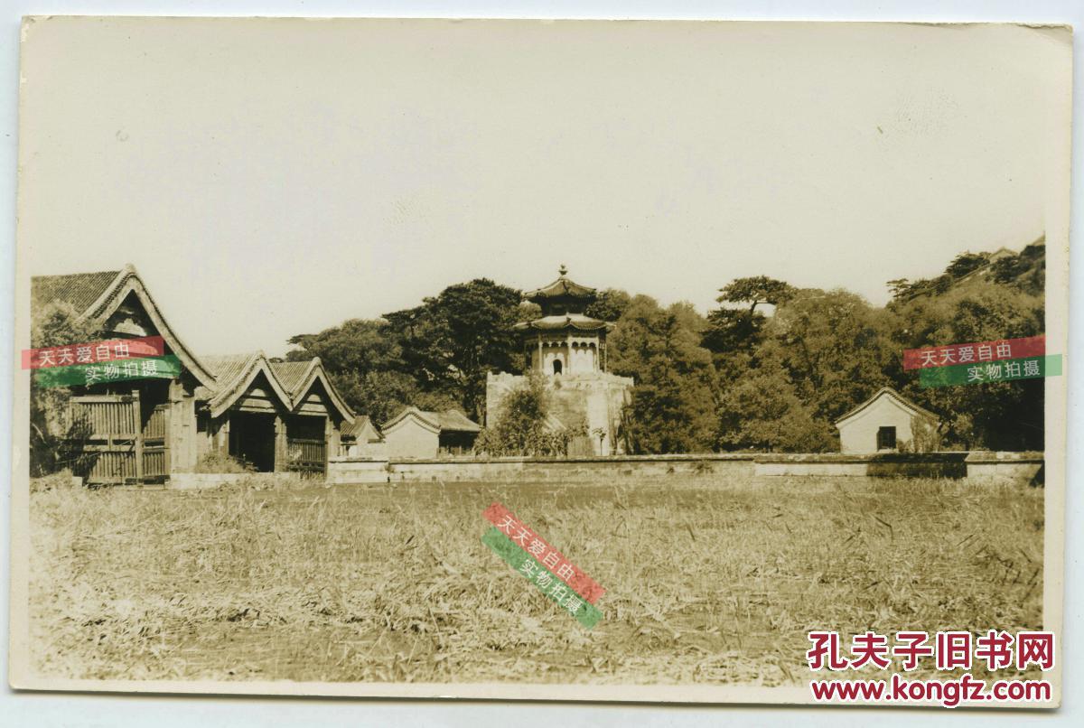 民国北京颐和园万寿山西麓，小苏州河以北的大船坞老照片，为皇家泊船之所。12.8X8.3厘米