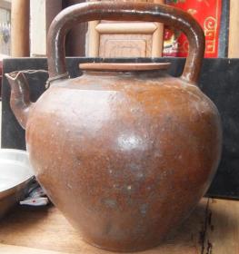 清早期大型红陶壶，提梁壶