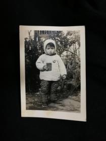●怀旧老照片：《从小忠于毛主席》【1968年12月尺寸8.5X6公分】！