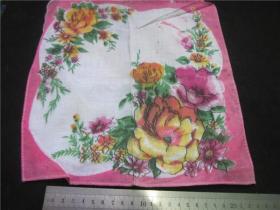 上世纪80年代儿童人物卡通棉制小手绢手帕~花卉图案。2