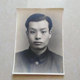民国老照片（男士大尺幅照片一张）请看图