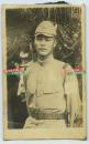民国入侵广东广州的日本宪兵老照片，左臂佩戴有白袖标，背面有广州北宪兵分队的检查章
