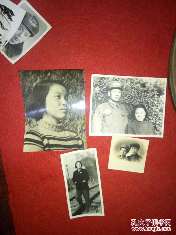 五十年代初，解放军家人和好友照片（20张大小不等合售）——打到台湾去留言