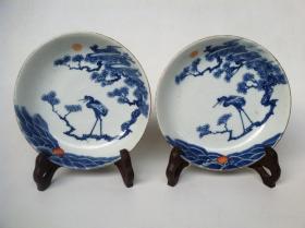 【精品】清代光绪青花六字款青花加彩仙鹤松树海水红日盘一对