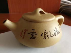 紫砂壶石瓢：茶海飘香