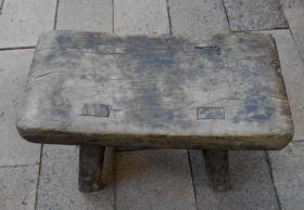 民国小板凳，包浆不错，规格25.5x12.5x18cm。