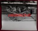 1979年体育摄影作品展新闻展览照片--男子110米栏决赛场景