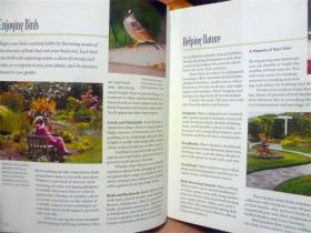 英文原版   Birds in Your Backyard: A Bird Lover's Guide to Creating a Garden Sanctuary    鸟类花园