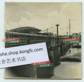 民国广东江门台山县通济桥老照片，旧通济桥建成于民国初年，年久失修，在1993年6月还在通行中倒塌。旧影少见