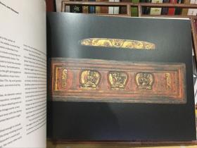 【烫金侧面】Protecting Wisdom: Tibetan Book Covers from the MacLean Collection 经书板 经夹板