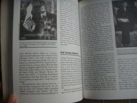 THE YAKUZA MOVIE BOOK:a guide to Japanese Ganster films 《日本帮派电影导介》 英文原版插图本 小12开本 335P