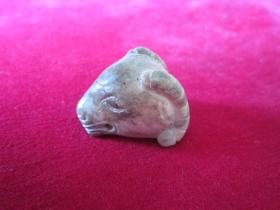 玉雕羊头.（长2.5cm）