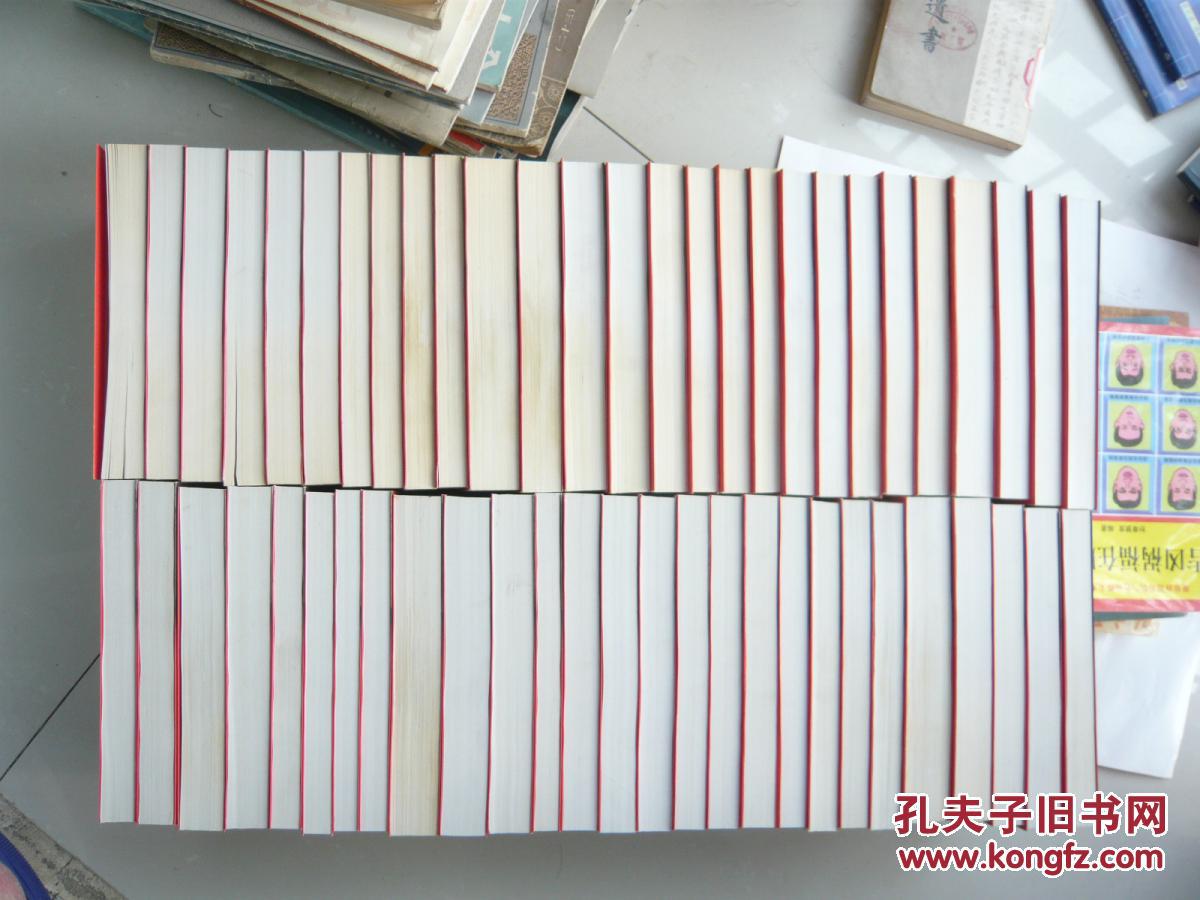 梁羽生小说全集（1—54册）全54册）2001年2版1印.包正版.私藏近全新无涂画.目录页有（武侠）字样防伪标记）正文页有（梁羽生）字样防伪标记.正版绝版罕见的带防伪水印的梁羽生全集武侠小说