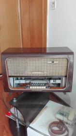 德国制造超大古董名机，STASSFURT收音机（品位，高端，罕见三个喇叭的名品）